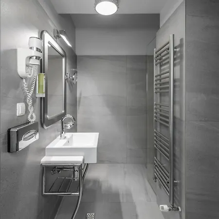 Hotel Bastion Heritage 4*