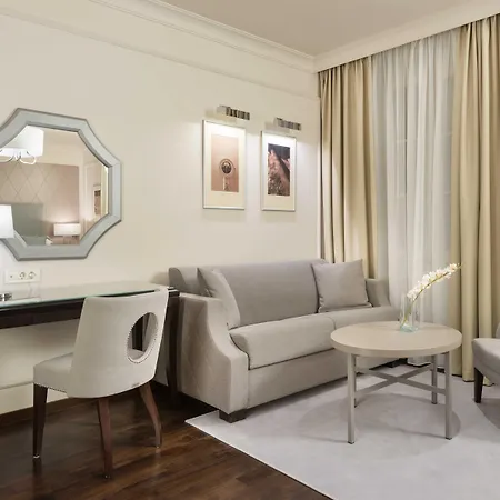 Hotel Bastion Heritage 4*