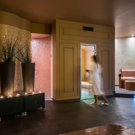 Hotel Bastion Heritage 4*