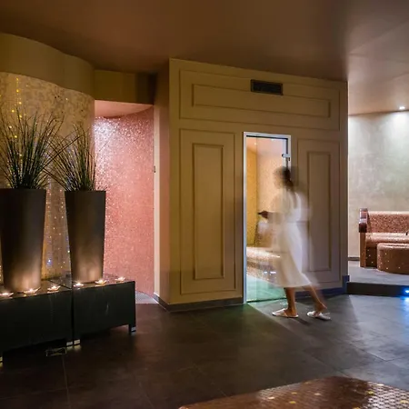 Hotel Bastion Heritage 4*