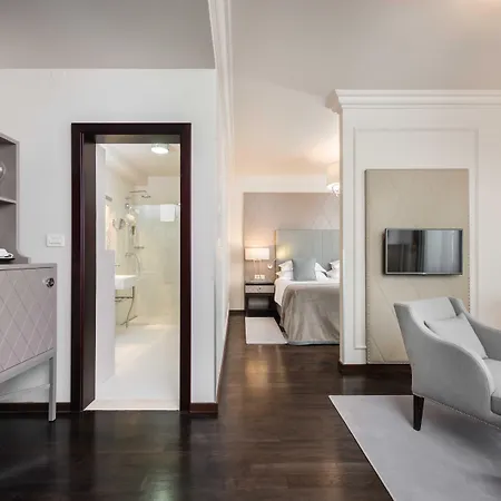Bastion Heritage Hotel 4*