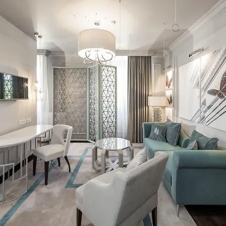 Hotel Bastion Heritage 4*