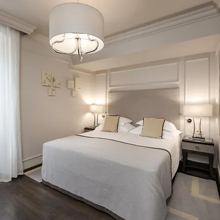 Hotel Bastion Heritage 4*