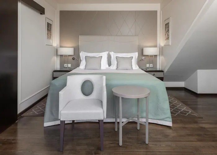 Hotel Bastion Heritage 4*