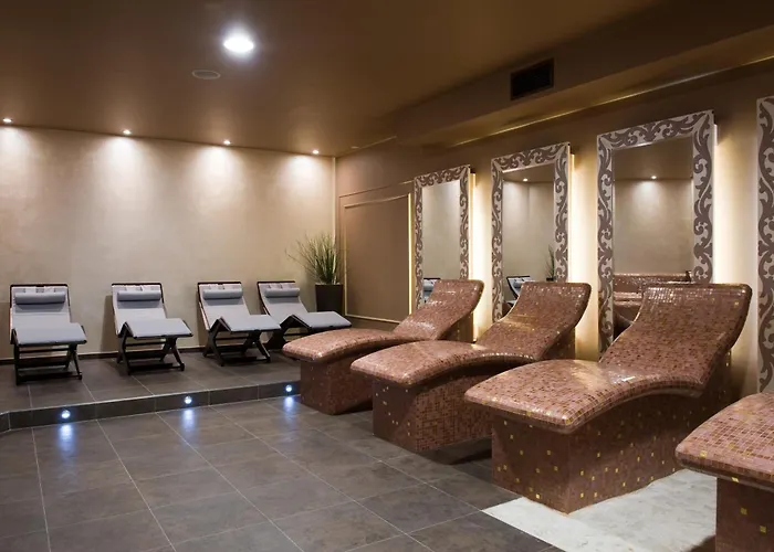 Отель Bastion Heritage