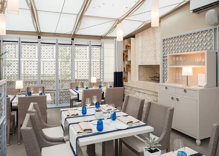 Bastion Heritage Отель