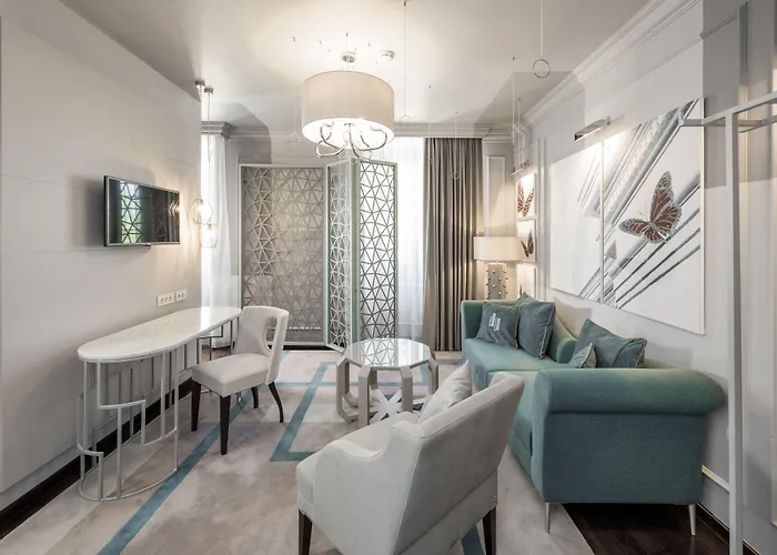 Hotel Bastion Heritage 4*