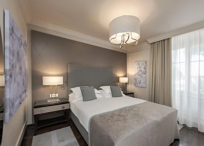 Bastion Heritage 4*