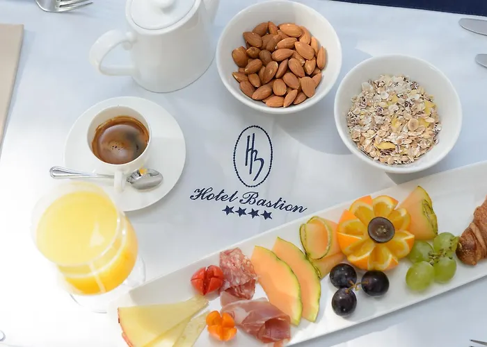 Отель Bastion Heritage 4*