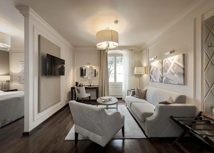 Hotel Bastion Heritage 4*